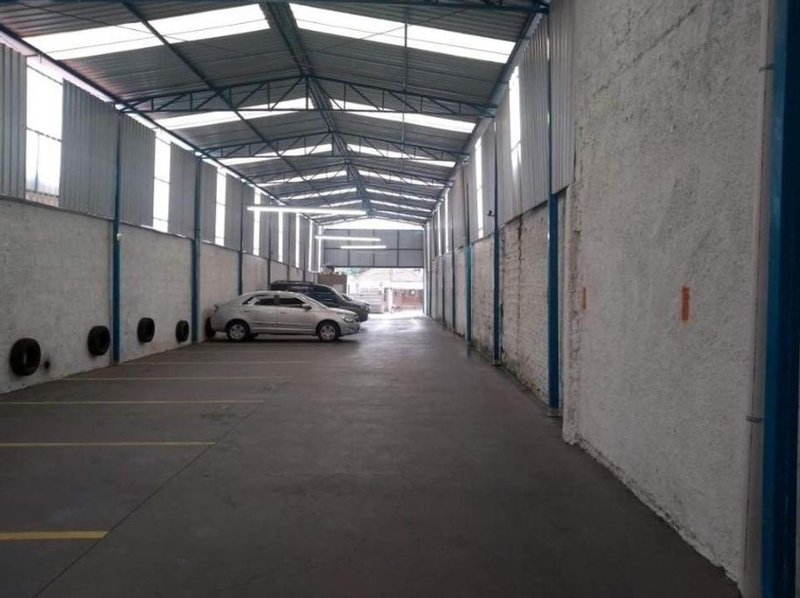 Imóvel Comercial com 400m² na Vila Moinho Velho Rua do Reno São Paulo - 