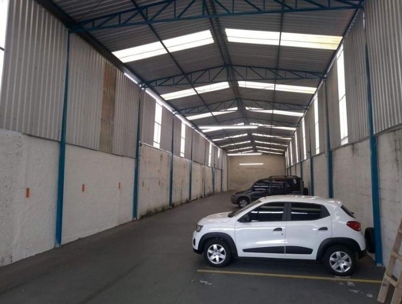Imóvel Comercial com 400m² na Vila Moinho Velho Rua do Reno São Paulo - 