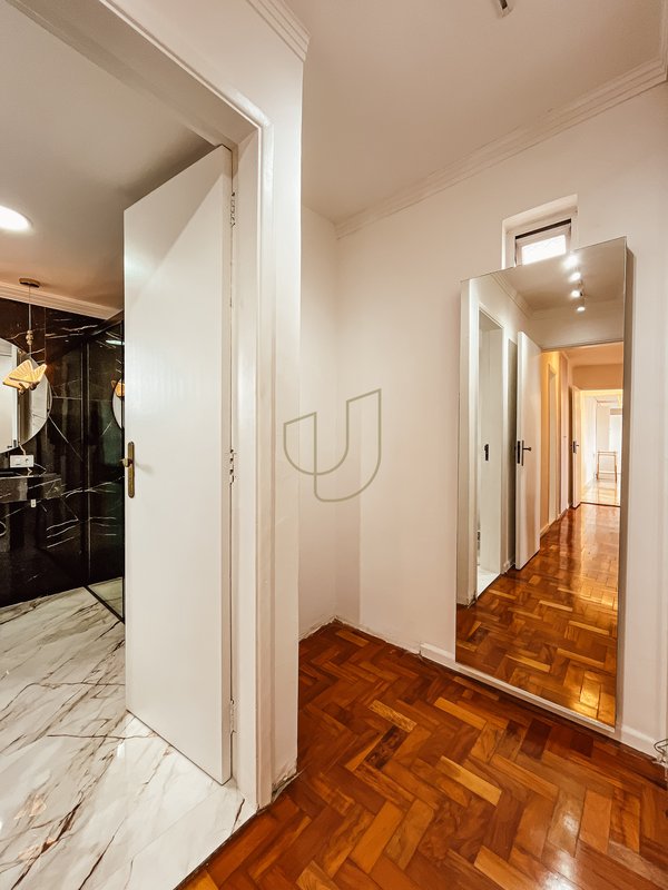 Apartamento de 128 m² no Edifício Mississippi - Vila Adyana Rua Teopompo de Vasconcelos São José dos Campos - 