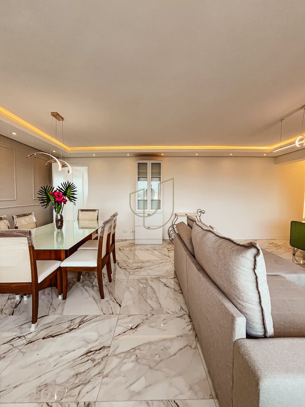 Apartamento de 128 m² no Edifício Mississippi - Vila Adyana Rua Teopompo de Vasconcelos São José dos Campos - 
