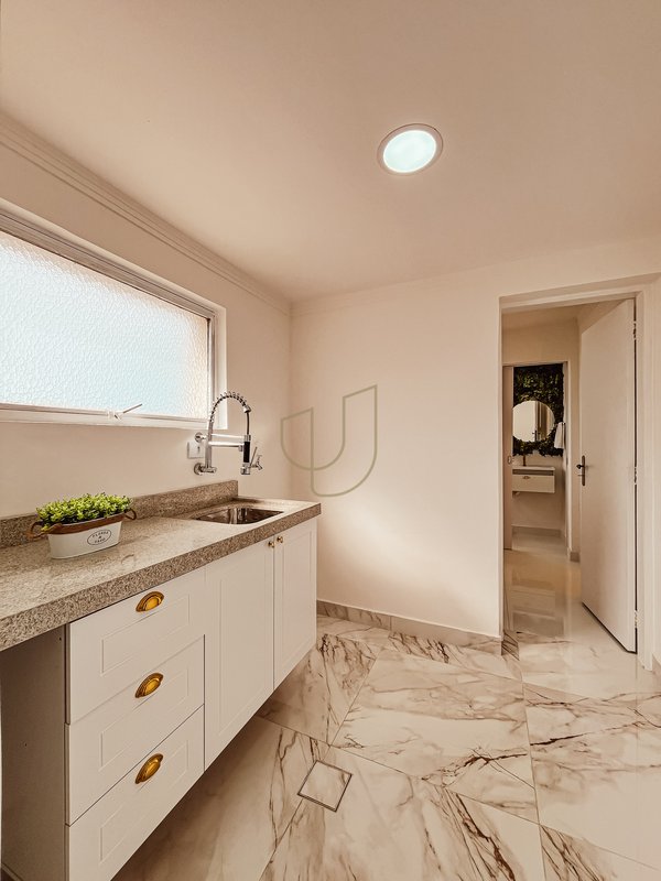 Apartamento de 128 m² no Edifício Mississippi - Vila Adyana Rua Teopompo de Vasconcelos São José dos Campos - 