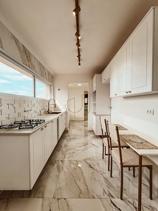 Apartamento de 128 m² no Edifício Mississippi - Vila Adyana Rua Teopompo de Vasconcelos São José dos Campos - 