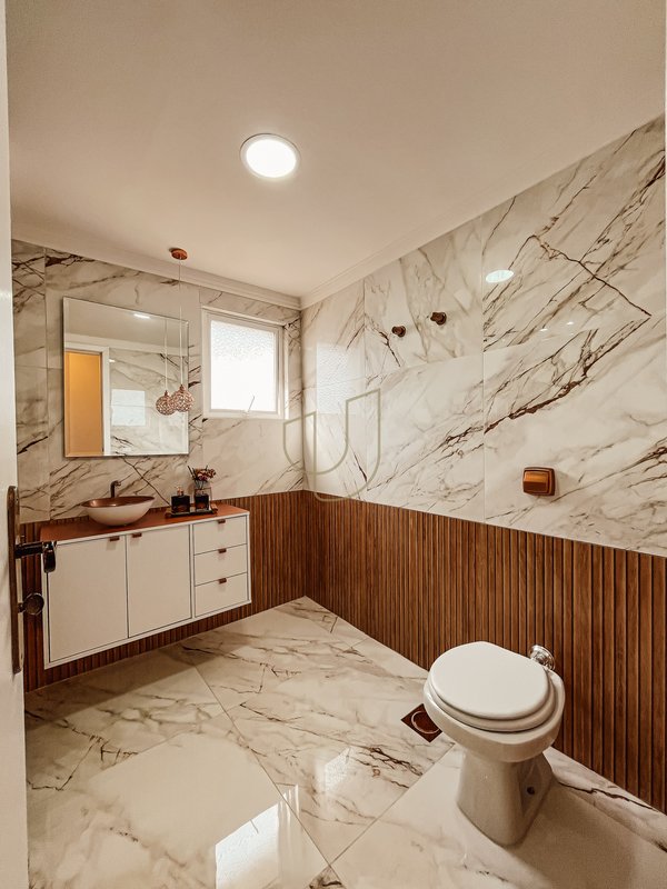 Apartamento de 128 m² no Edifício Mississippi - Vila Adyana Rua Teopompo de Vasconcelos São José dos Campos - 
