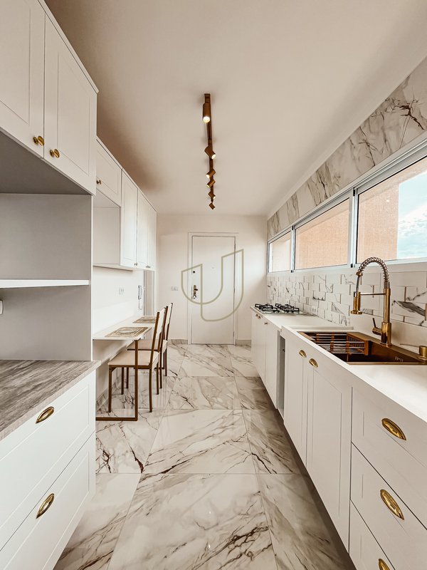 Apartamento de 128 m² no Edifício Mississippi - Vila Adyana Rua Teopompo de Vasconcelos São José dos Campos - 