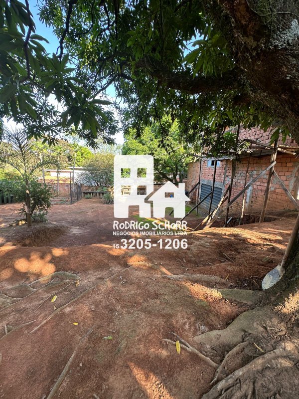🏡 Casa Ampla com Barracão Comercial à Venda – Ideal para Moradia e Renda Extra! - Tatuí - 