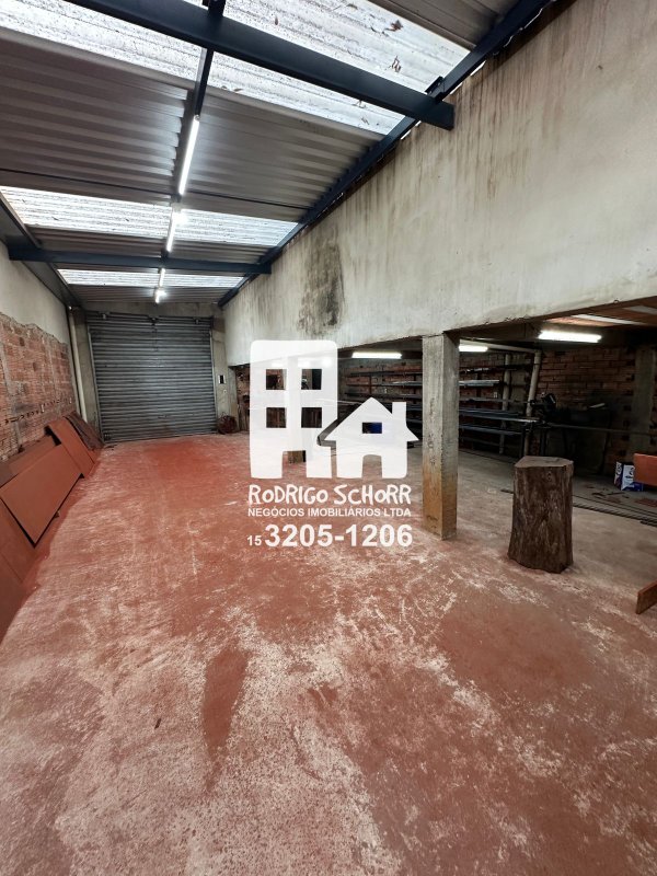🏡 Casa Ampla com Barracão Comercial à Venda – Ideal para Moradia e Renda Extra! - Tatuí - 