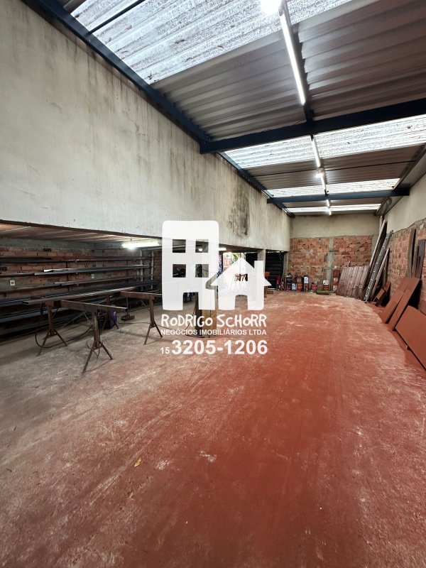 🏡 Casa Ampla com Barracão Comercial à Venda – Ideal para Moradia e Renda Extra! - Tatuí - 