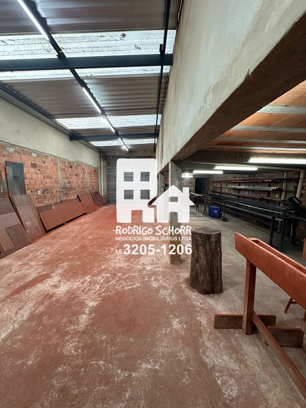 🏡 Casa Ampla com Barracão Comercial à Venda – Ideal para Moradia e Renda Extra! - Tatuí - 