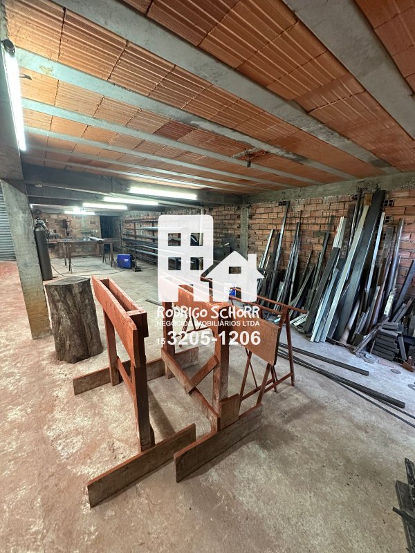 🏡 Casa Ampla com Barracão Comercial à Venda – Ideal para Moradia e Renda Extra! - Tatuí - 