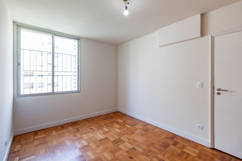 Apartamento com 129m² na Santa Cecília 3 dorm 1 suíte 1 vaga Rua Doutor Albuquerque Lins São Paulo - 