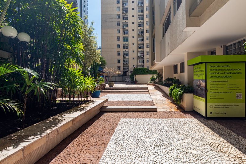 Apartamento com 129m² na Santa Cecília 3 dorm 1 suíte 1 vaga Rua Doutor Albuquerque Lins São Paulo - 