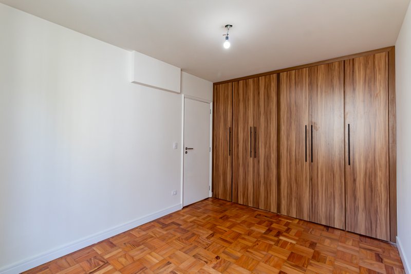 Apartamento com 129m² na Santa Cecília 3 dorm 1 suíte 1 vaga Rua Doutor Albuquerque Lins São Paulo - 