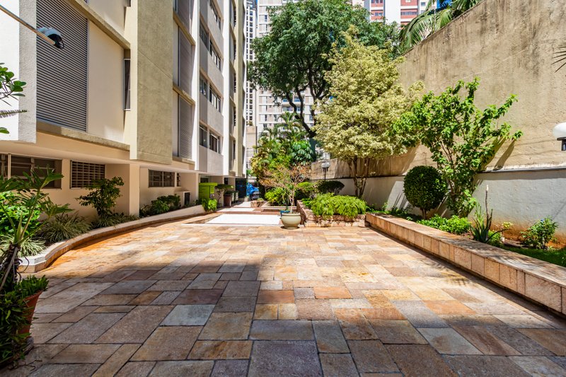 Apartamento com 129m² na Santa Cecília 3 dorm 1 suíte 1 vaga Rua Doutor Albuquerque Lins São Paulo - 