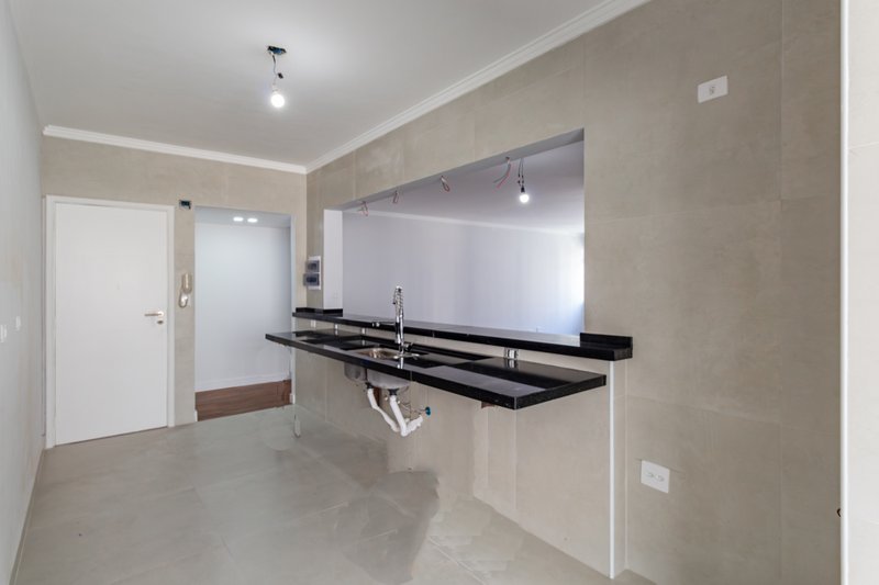 Apartamento com 129m² na Santa Cecília 3 dorm 1 suíte 1 vaga Rua Doutor Albuquerque Lins São Paulo - 