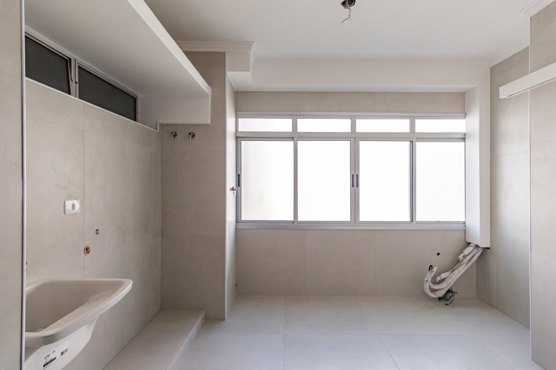Apartamento com 129m² na Santa Cecília 3 dorm 1 suíte 1 vaga Rua Doutor Albuquerque Lins São Paulo - 
