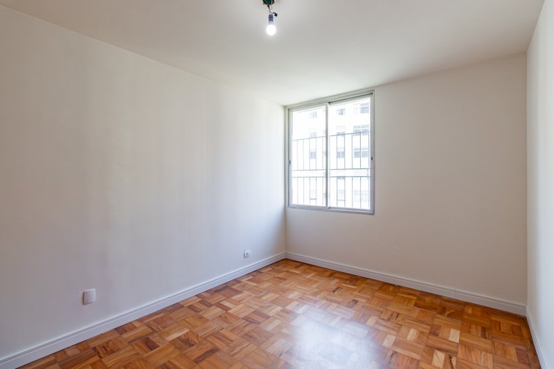 Apartamento com 129m² na Santa Cecília 3 dorm 1 suíte 1 vaga Rua Doutor Albuquerque Lins São Paulo - 