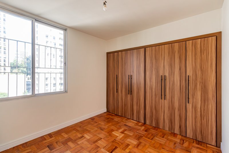 Apartamento com 129m² na Santa Cecília 3 dorm 1 suíte 1 vaga Rua Doutor Albuquerque Lins São Paulo - 