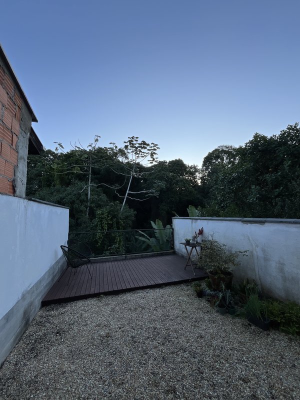Sobrado Mobiliado - 2 Quartos e 2 banheiros - Rio Branco Brusque - Brusque - 
