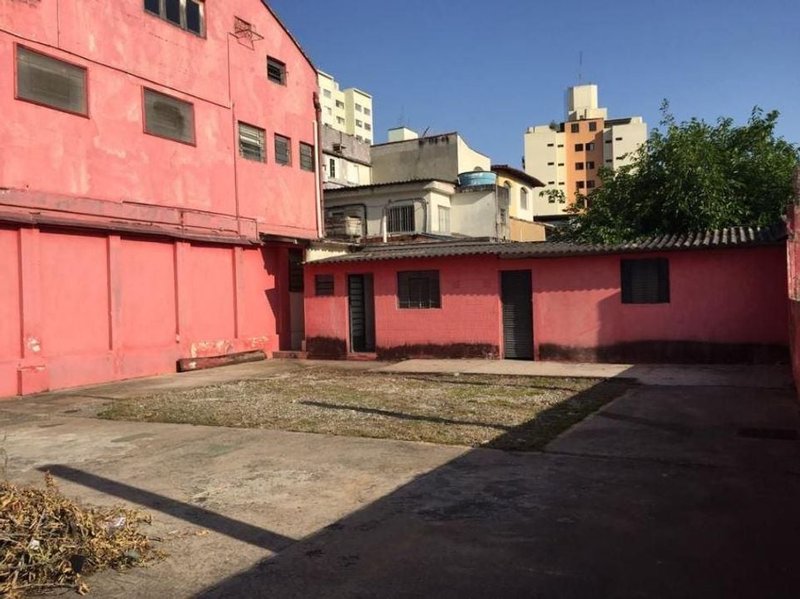 Imóvel Comercial com 680m² no Bosque da Saúde Rua Guararema São Paulo - 