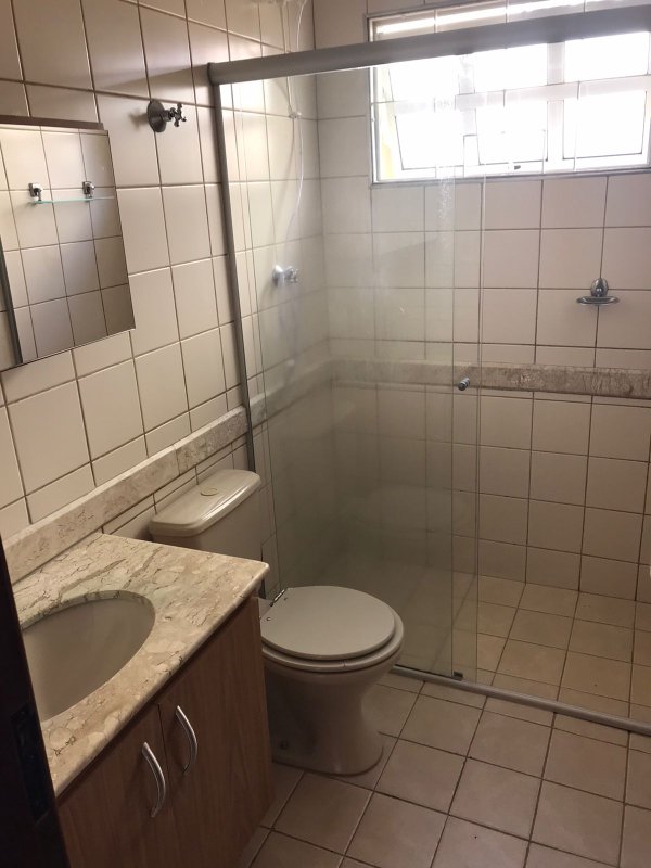 Sobrado em Condomínio Fechado com 03 dormitórios, 01 suíte, 03 vagas e lazer - Mogi das Cruzes - 