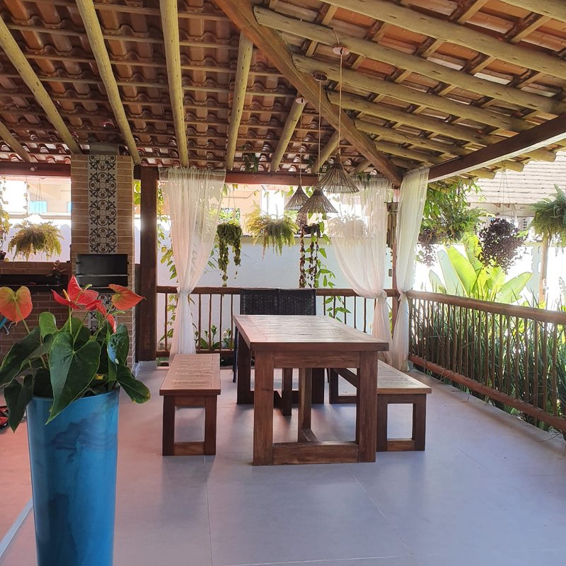 Linda casa localizada há 450 m da praia em bairro tranquilo e seguro Corais do Arraial Porto Seguro - 