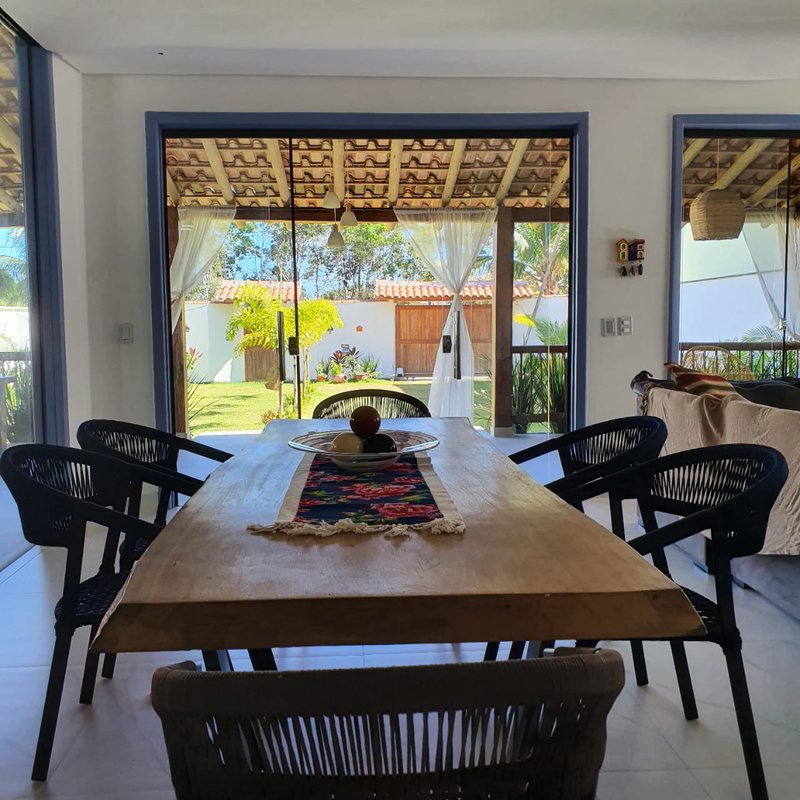 Linda casa localizada há 450 m da praia em bairro tranquilo e seguro Corais do Arraial Porto Seguro - 