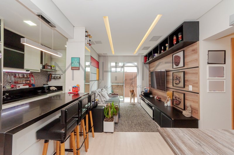 APARTAMENTO GARDEN À VENDA NO SANTA QUITÉRIA - MOBILIADO - 2 QUARTOS - 1 VAGA Rua Irati Curitiba - 