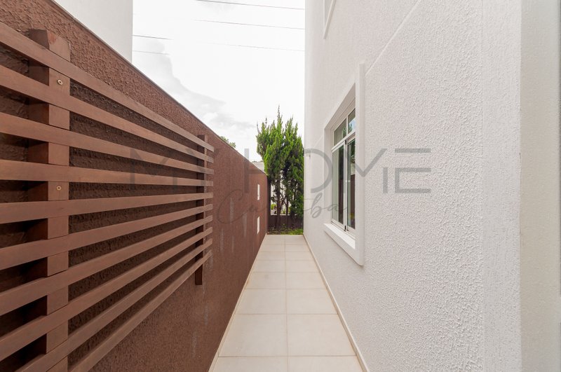 APARTAMENTO GARDEN À VENDA NO SANTA QUITÉRIA - MOBILIADO - 2 QUARTOS - 1 VAGA Rua Irati Curitiba - 