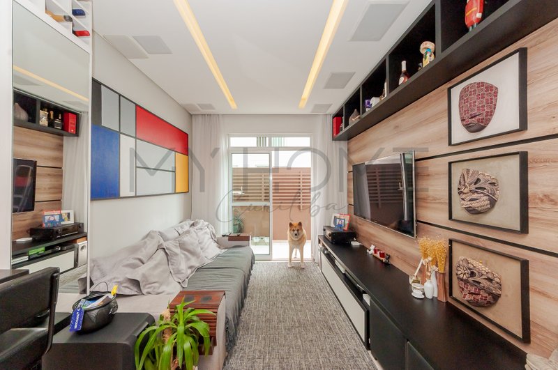 APARTAMENTO GARDEN À VENDA NO SANTA QUITÉRIA - MOBILIADO - 2 QUARTOS - 1 VAGA Rua Irati Curitiba - 