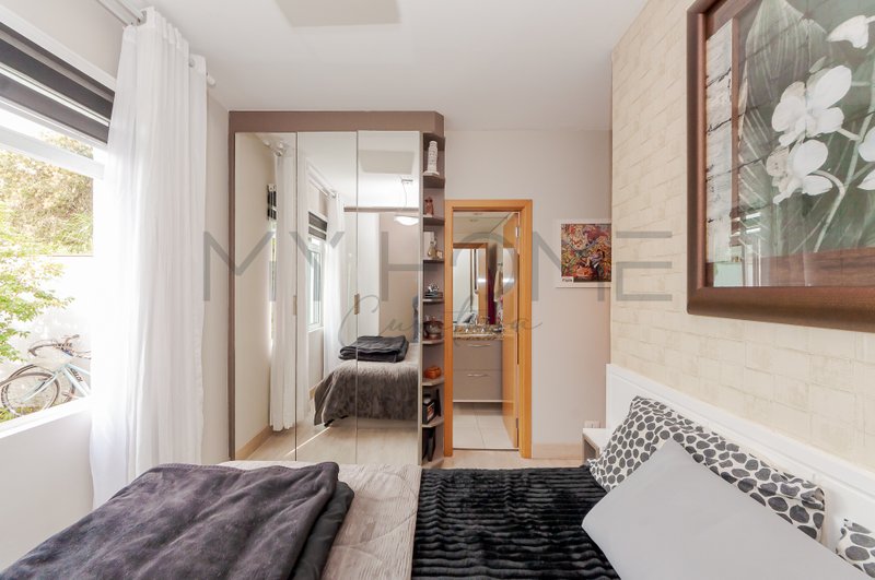 APARTAMENTO GARDEN À VENDA NO SANTA QUITÉRIA - MOBILIADO - 2 QUARTOS - 1 VAGA Rua Irati Curitiba - 
