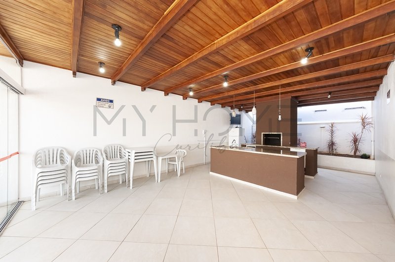 APARTAMENTO GARDEN À VENDA NO SANTA QUITÉRIA - MOBILIADO - 2 QUARTOS - 1 VAGA Rua Irati Curitiba - 
