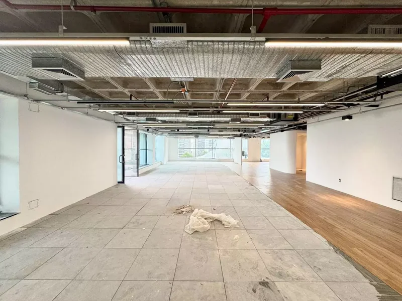 ALUGA-SE LAJE CORPORATIVA 620M2 ESTRUTURA COMPLETA 18 VAGAS ANDAR ALTO Rua Pascoal Pais São Paulo - 
