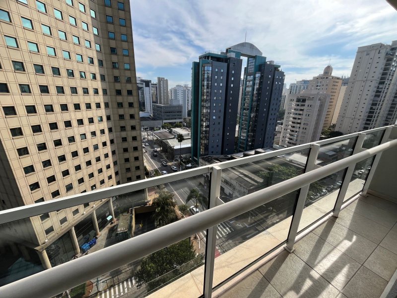 Apartamento 45m² em Moema 1 dorm 1 vaga Rua Juquis São Paulo - 