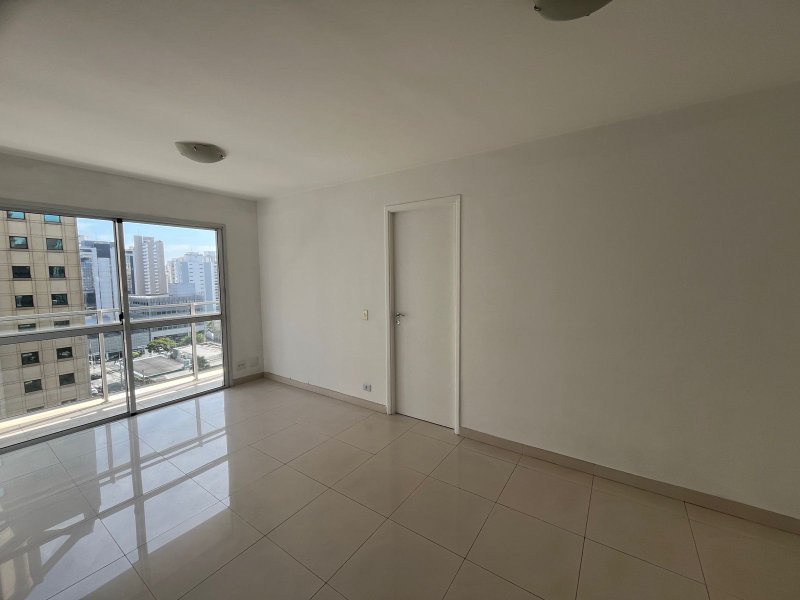 Apartamento 45m² em Moema 1 dorm 1 vaga Rua Juquis São Paulo - 