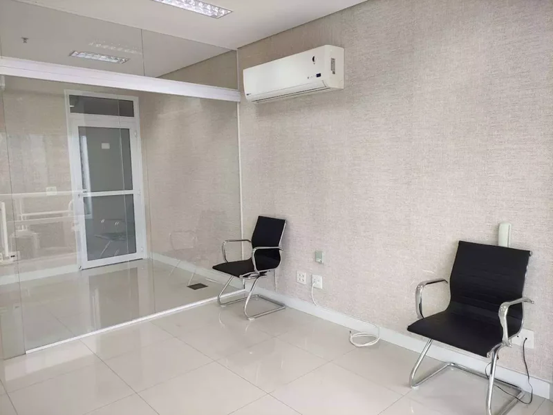 ALUGA-SE EXCELENTE SALA COMERCIAL 54M2 - 2 VAGAS - ESTRUTURA COMPLETA - VAMOS VISITAR!! Avenida Engenheiro Luiz Carlos Berrini São Paulo - 