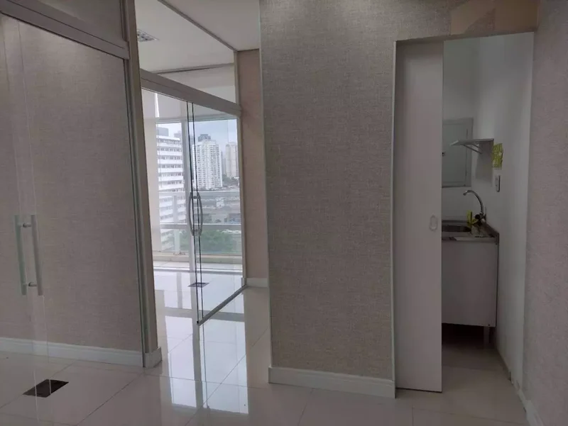 ALUGA-SE EXCELENTE SALA COMERCIAL 54M2 - 2 VAGAS - ESTRUTURA COMPLETA - VAMOS VISITAR!! Avenida Engenheiro Luiz Carlos Berrini São Paulo - 