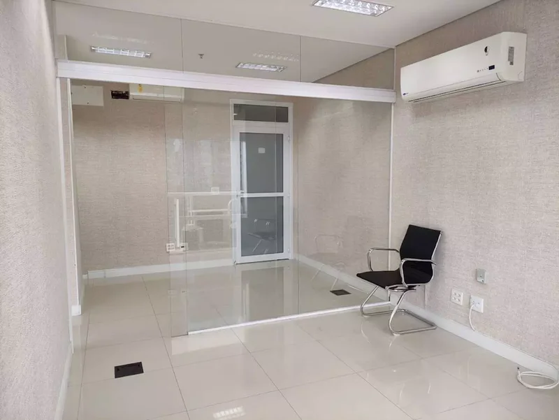 ALUGA-SE EXCELENTE SALA COMERCIAL 54M2 - 2 VAGAS - ESTRUTURA COMPLETA - VAMOS VISITAR!! Avenida Engenheiro Luiz Carlos Berrini São Paulo - 