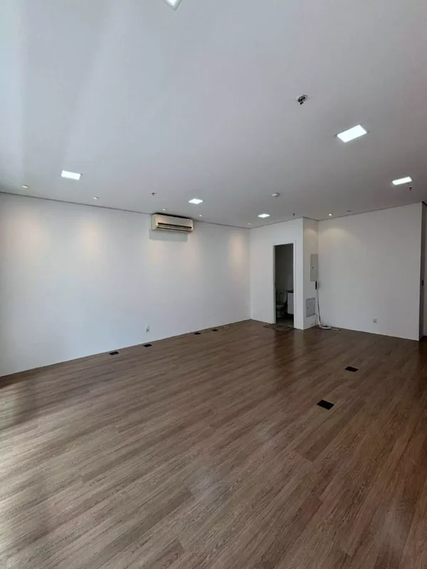 ALUGA-SE SALA COMERCIAL NA BERRINI - 42M2 - 1 VAGA Avenida Engenheiro Luiz Carlos Berrini São Paulo - 