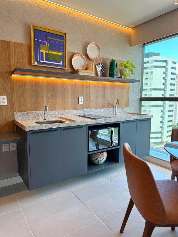 Studio e apartamentos de 01 e 02 quartos. 28,19m² a 48,12m². Nascente Rua Visconde de Jequitinhonha Recife - 