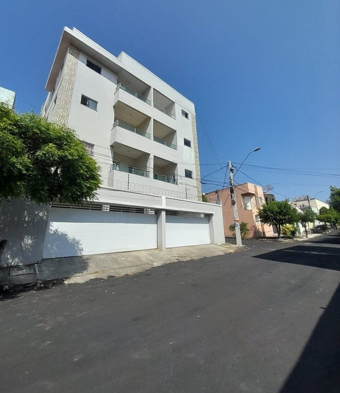 ALUGUE JÁ APARTAMENTO no Junco com 3 Quartos e varanda - AP550 - Sobral - 