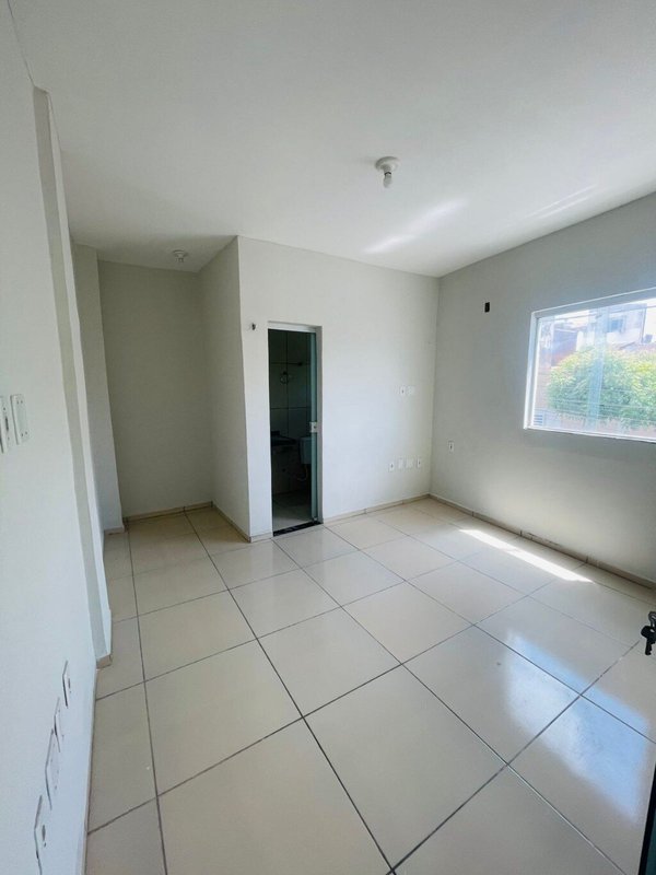 ALUGUE JÁ APARTAMENTO no Junco com 3 Quartos e varanda - AP550 - Sobral - 