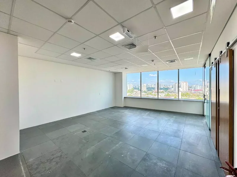 ALUGA-SE CONJUNTO COMERCIAL 114M2 - 2 VAGAS - ANDAR ALTO Avenida das Nações Unidas São Paulo - 
