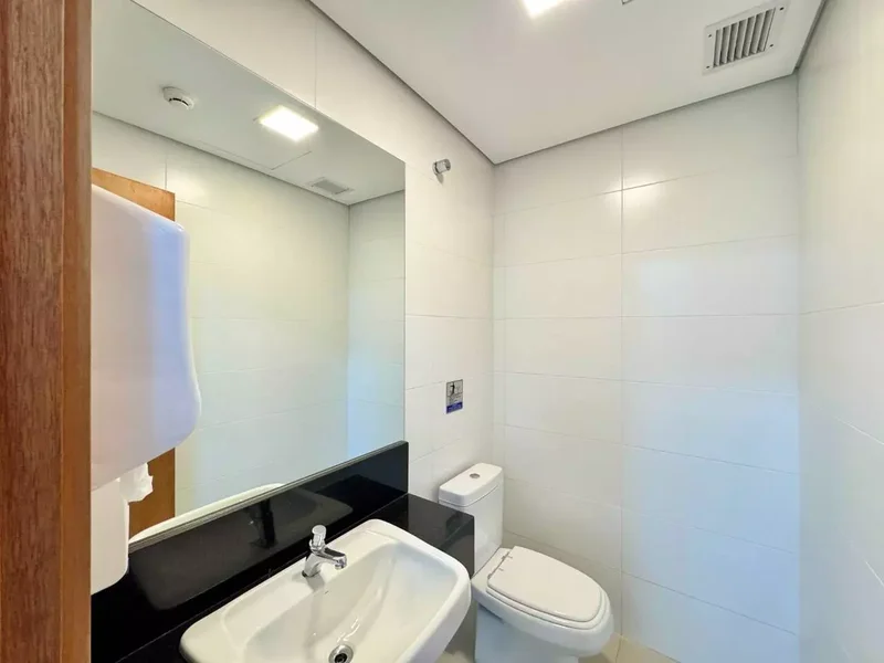 ALUGA-SE CONJUNTO COMERCIAL 114M2 - 2 VAGAS - ANDAR ALTO Avenida das Nações Unidas São Paulo - 