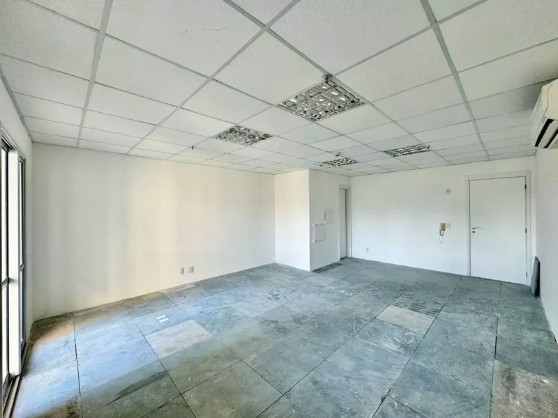 ALUGA-SE CONJUNTO COMERCIAL 42M2 - 1 VAGA - AO LADO DA CIA ATHETICA - TOP!! Avenida Engenheiro Luiz Carlos Berrini São Paulo - 