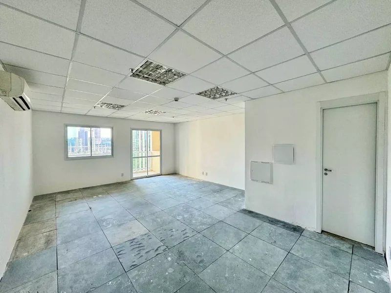ALUGA-SE CONJUNTO COMERCIAL 42M2 - 1 VAGA - AO LADO DA CIA ATHETICA - TOP!! Avenida Engenheiro Luiz Carlos Berrini São Paulo - 