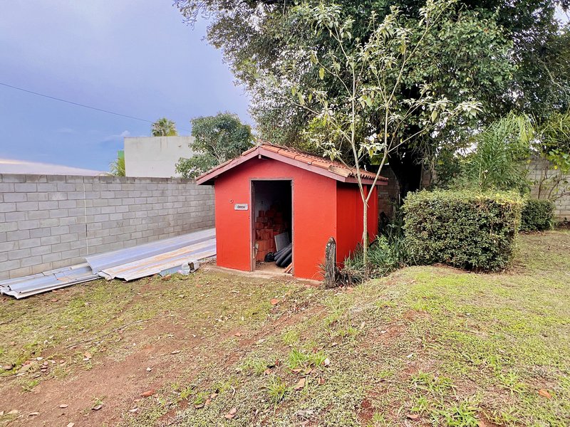 Casa Térrea de Luxo com Estilo Casa-Pátio no Residencial Santa Maria – Sorocaba/SP Rua Luiz Teixeira dos Santos Votorantim - 