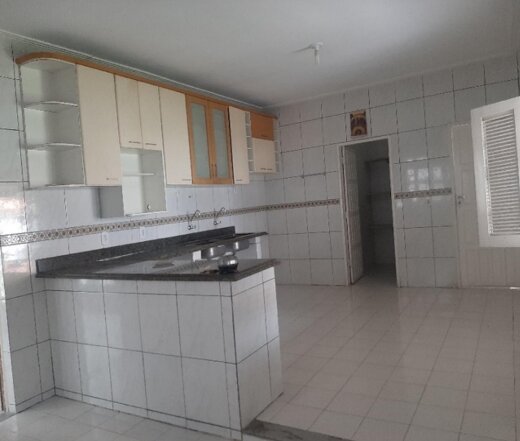 Casa para alugar com 4 quartos, 200m² - Foto 7