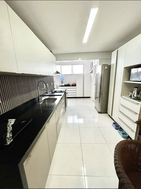 APARTAMENTO NA GRAÇA 4 QUARTOS SENDO 3 SUÍTES MASTER FINAMENTE DECORADO Avenida Euclydes da Cunha Salvador - 