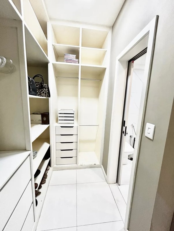 APARTAMENTO NA GRAÇA 4 QUARTOS SENDO 3 SUÍTES MASTER FINAMENTE DECORADO Avenida Euclydes da Cunha Salvador - 