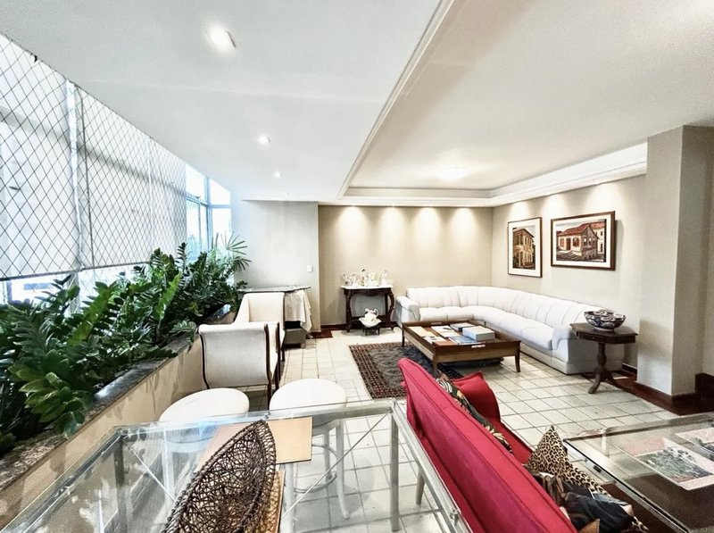 APARTAMENTO NA GRAÇA 4 QUARTOS SENDO 3 SUÍTES MASTER FINAMENTE DECORADO Avenida Euclydes da Cunha Salvador - 